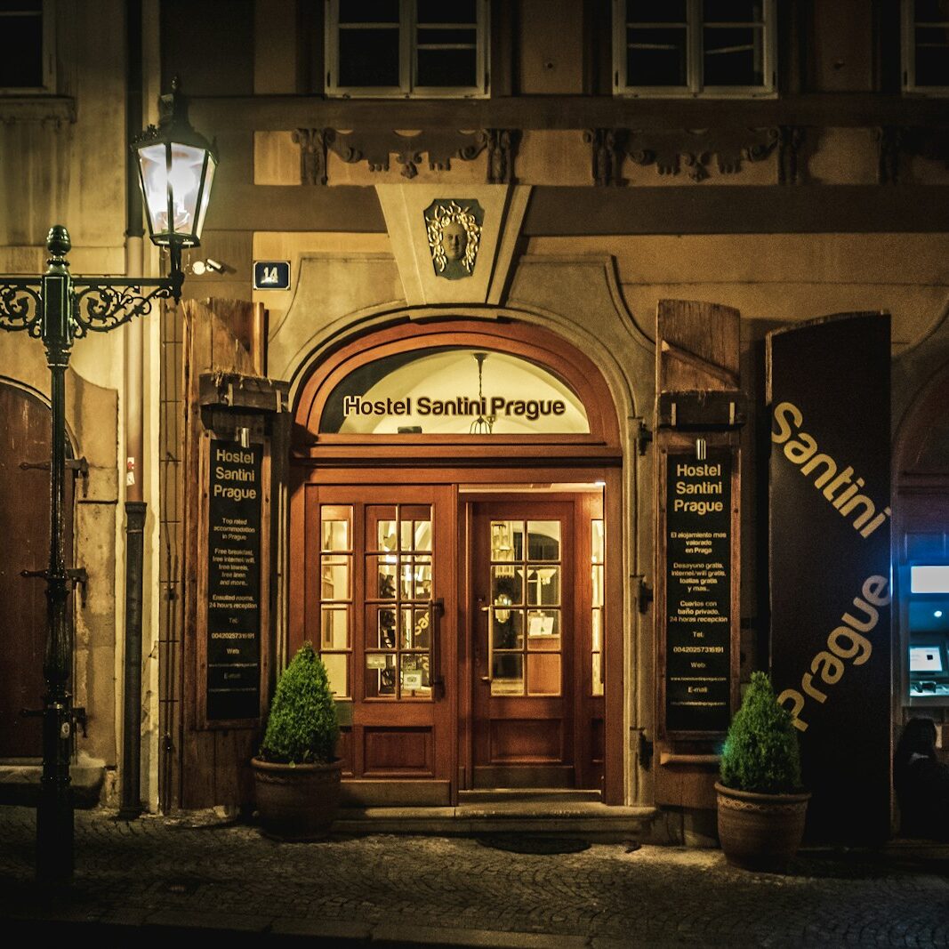 closed restaurant door